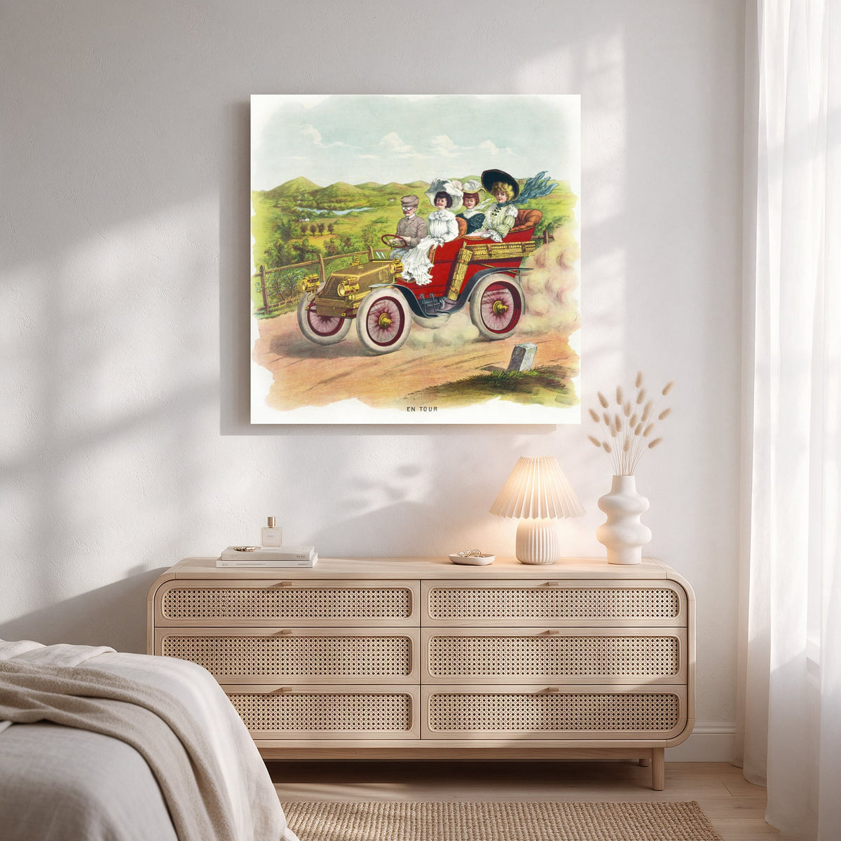 En Tour Motor Car — Square Bedroom